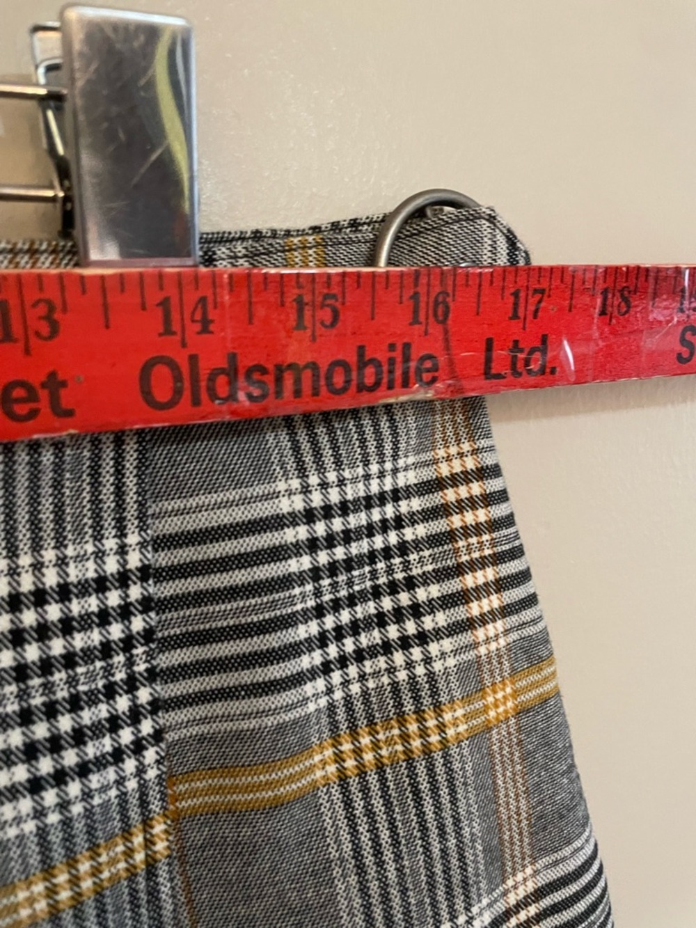 Harlow Grey Plaid A-Line Mini Skirt with Yellow Accents – Size XL EUC - Picture 13 of 14